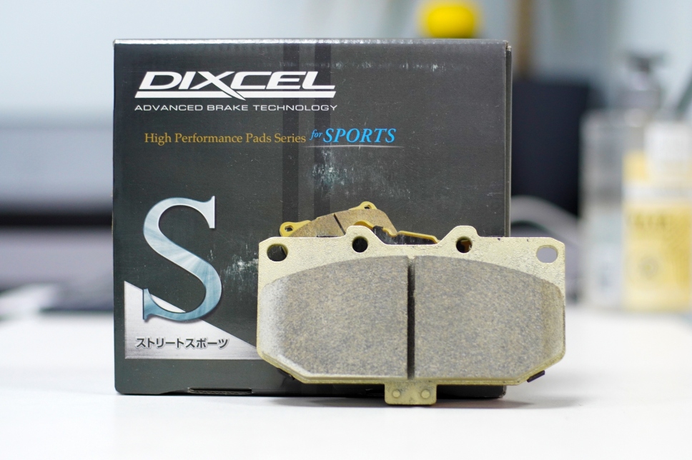 Тормозные колодки Dixcel S type S-361074 Sumitomo® 4POT Subaru